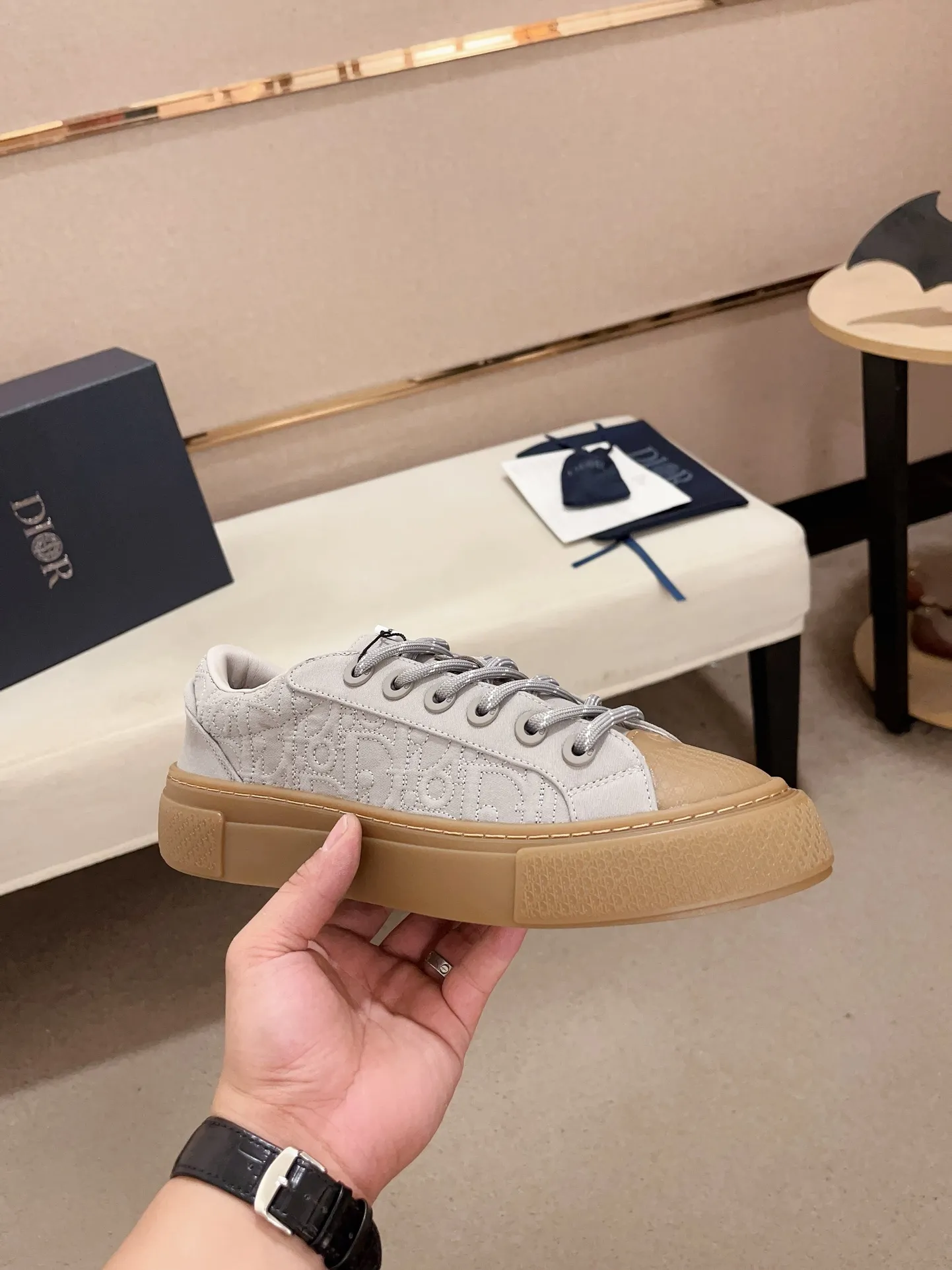 Men's shoes 💰: 680💰 [Dior·Dior] Top 🔍Couple model 💏🔍New casual sports style couple shoes, new four-season design, perfect workmanship, lace-up lazy style to create cabinet quality, upper: imported first-layer cowhide, sheepskin lining is soft and comfortable, ultra-light TPU wear-resistant outsole, simple, versatile fashion men's shoes, excellent color code number 35--44